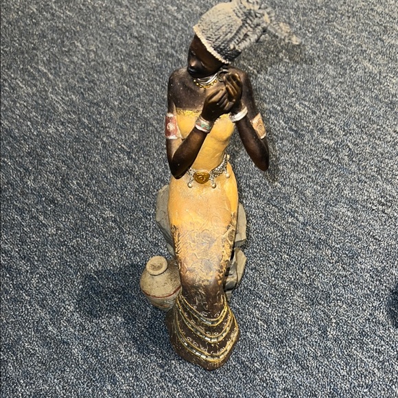 57537 African Maasai Woman Decoration Synthetic Resin 35.5 cm Tall